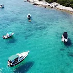 Villa In With Swimming Pool Pula
